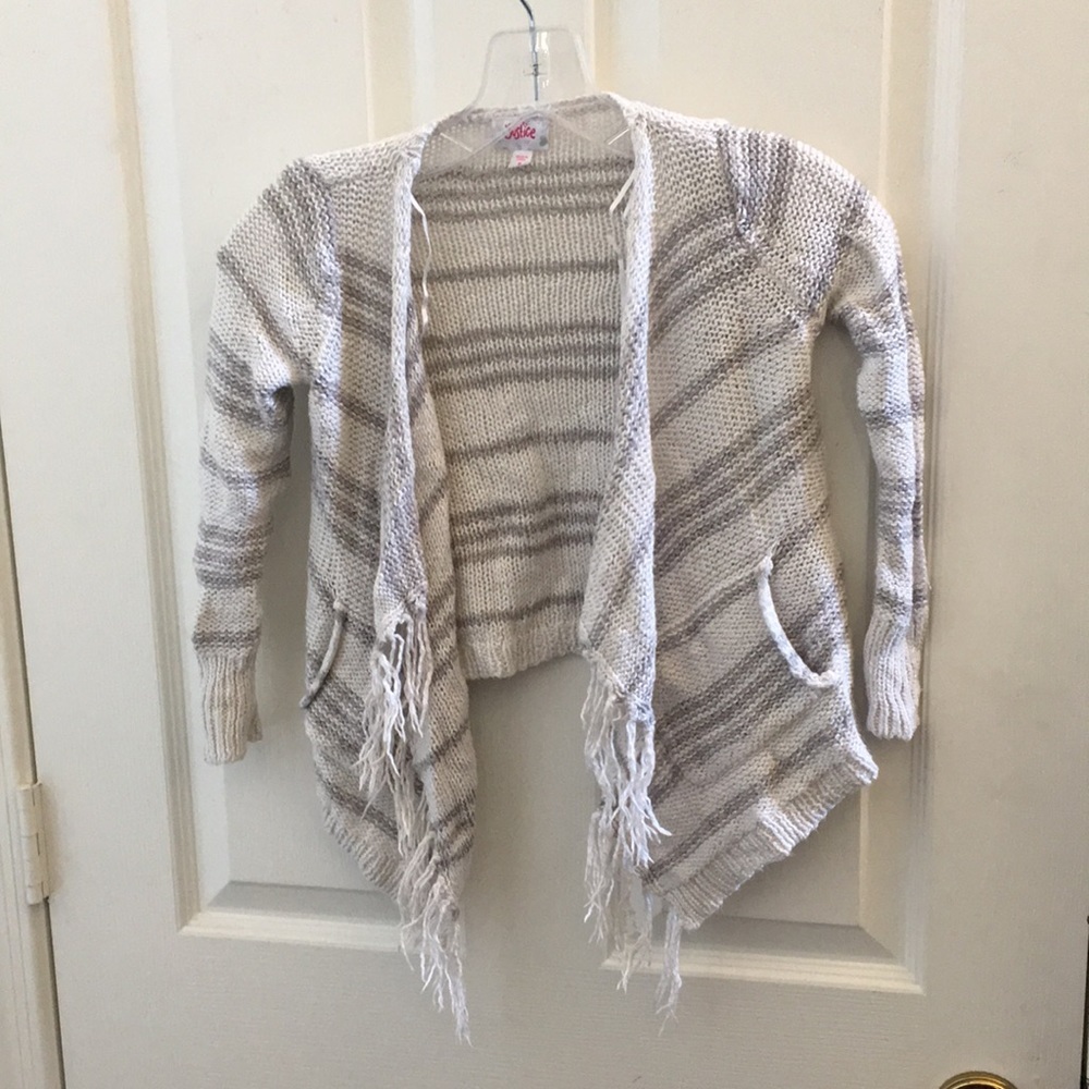 FINAL MARKDOWN Girls justice sweater 6